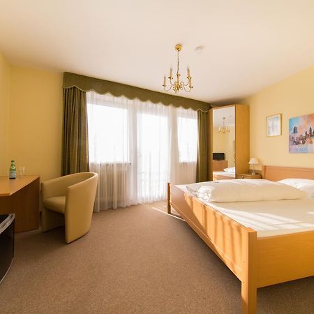 Hotel Simon Гаутинг Экстерьер фото
