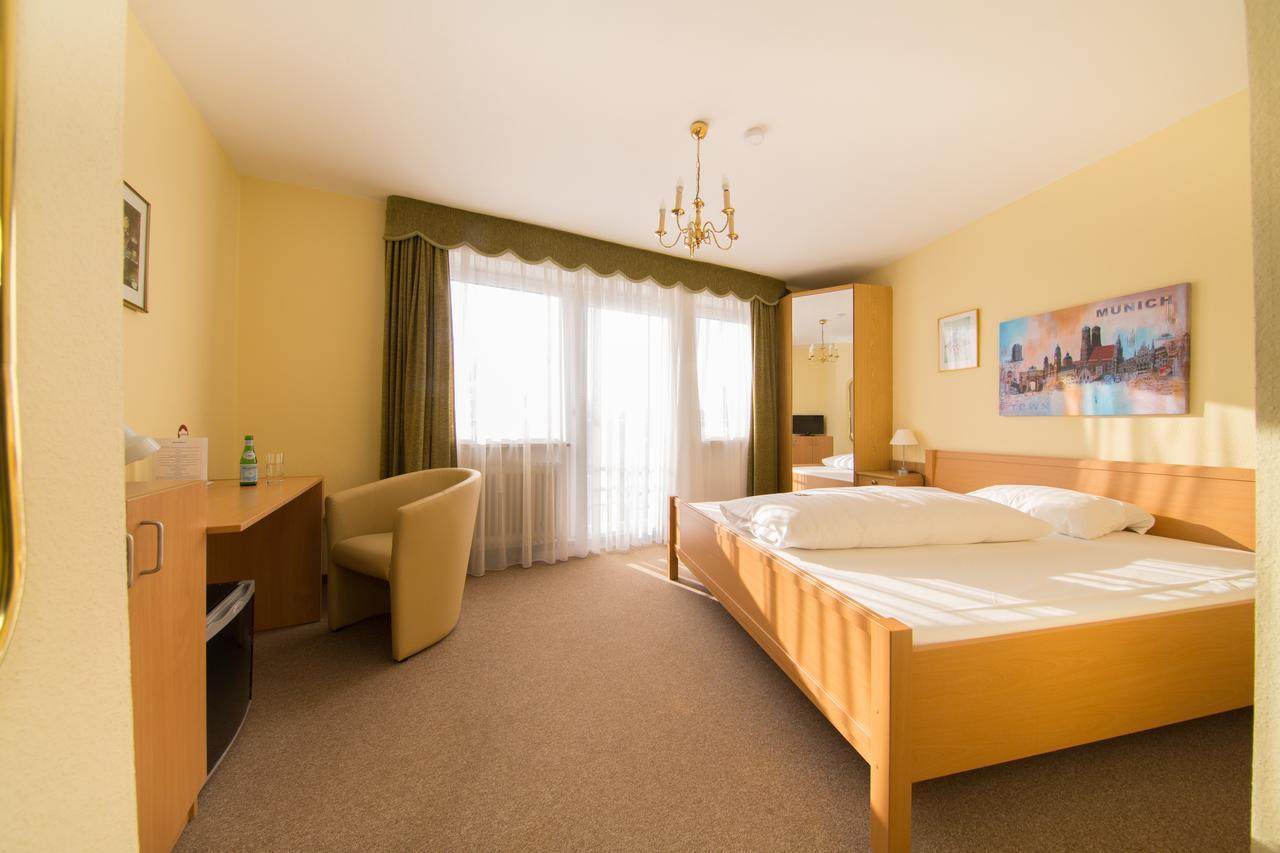 Hotel Simon Гаутинг Экстерьер фото