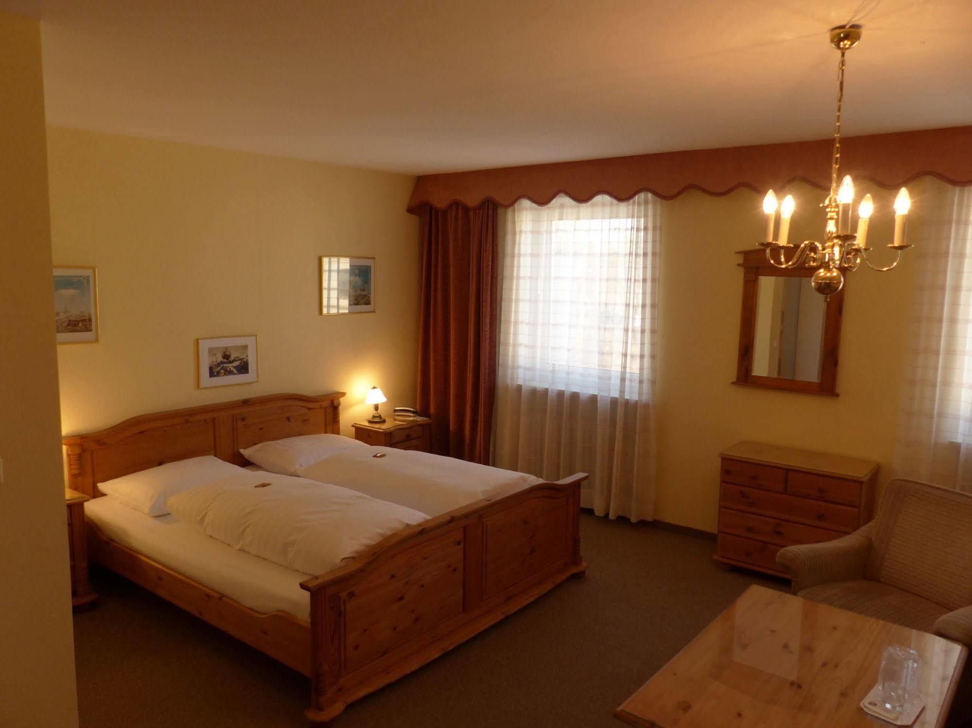 Hotel Simon Гаутинг Экстерьер фото