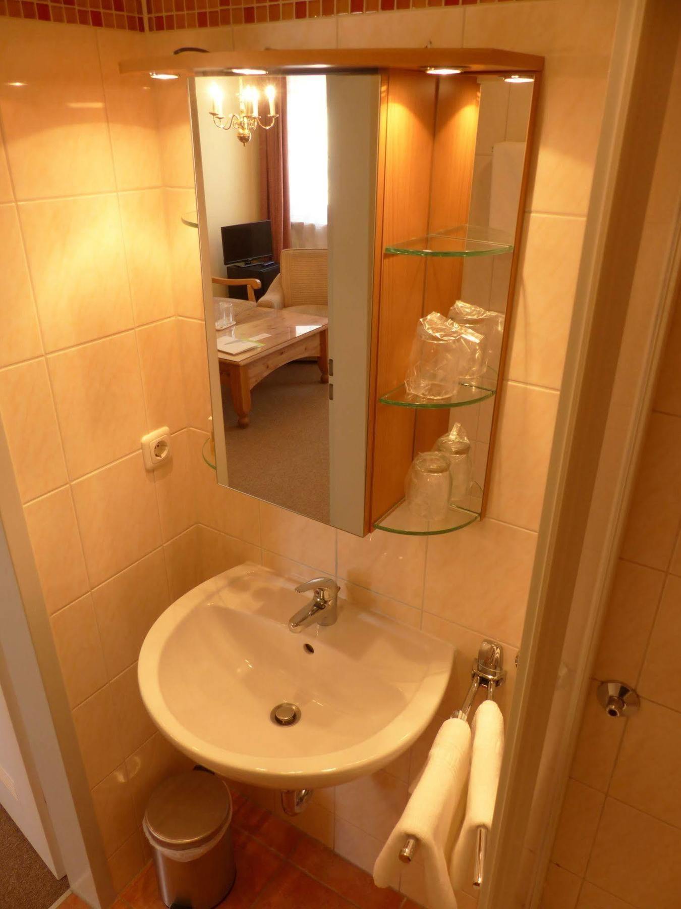 Hotel Simon Гаутинг Экстерьер фото