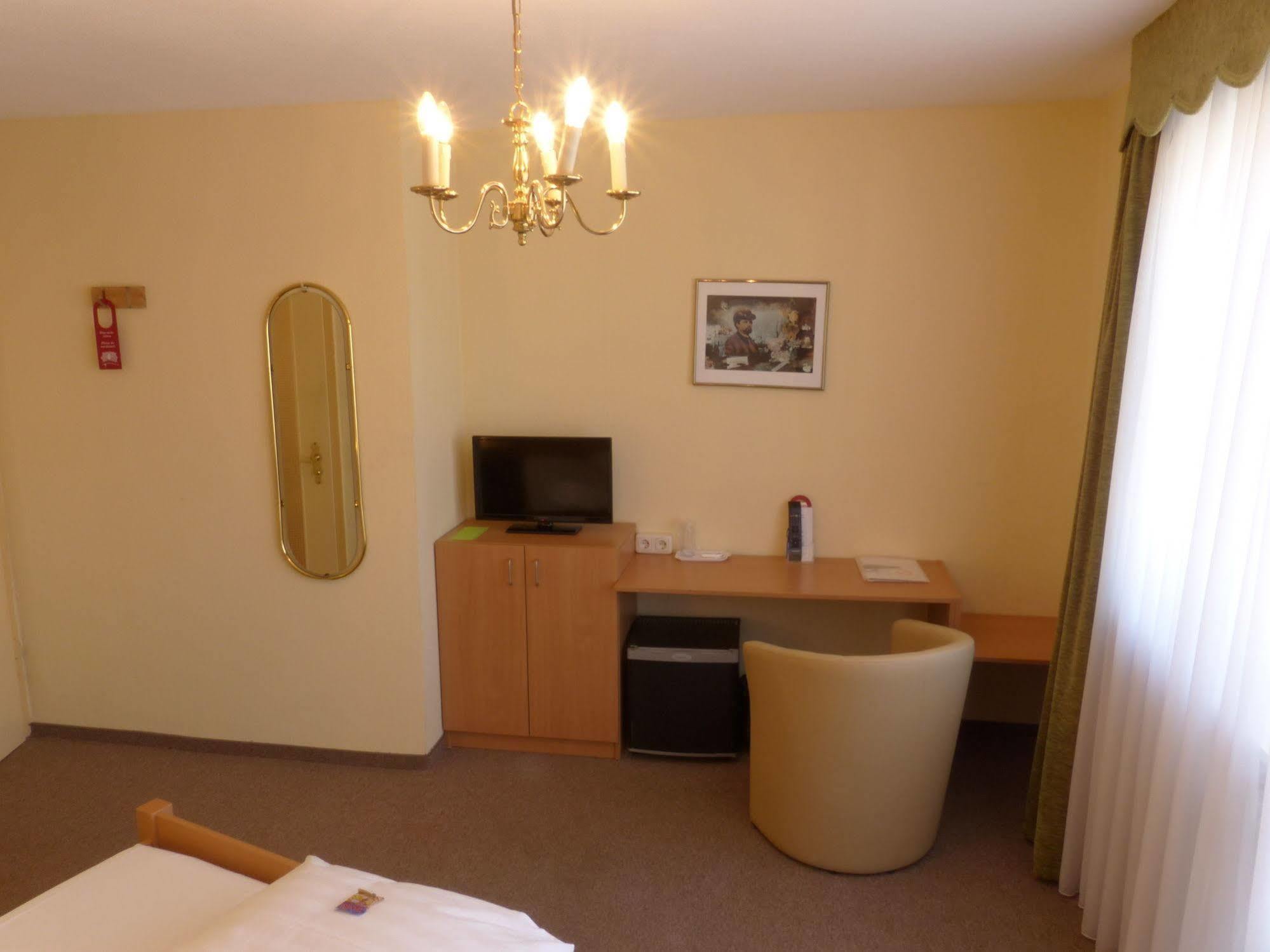 Hotel Simon Гаутинг Экстерьер фото